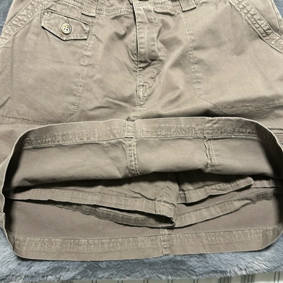 Skort, with multiple pockets - Picture 3 of 4